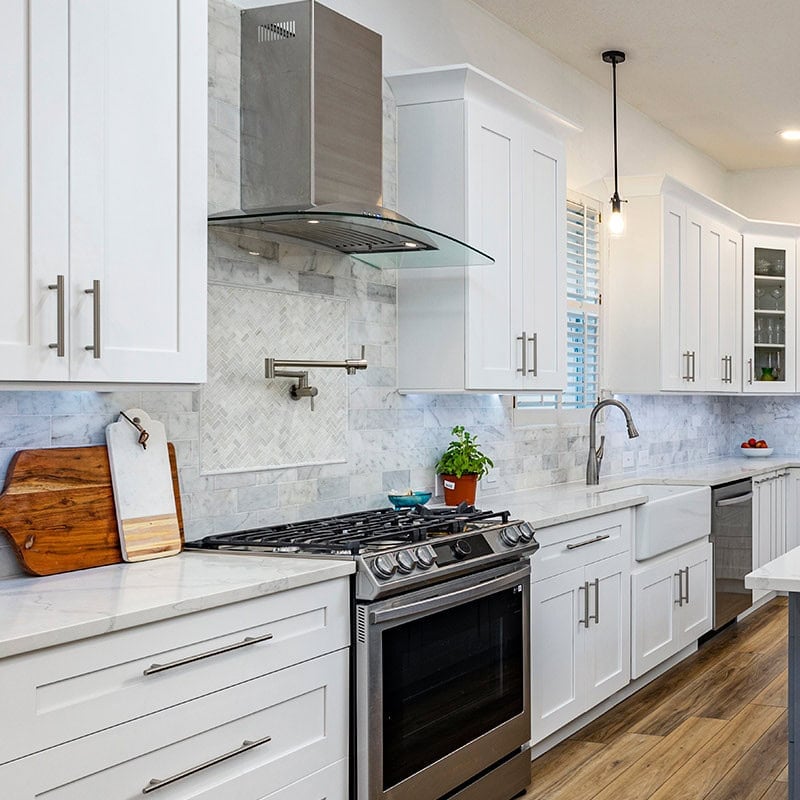 Frameless Modern White Shaker Corbel Medium